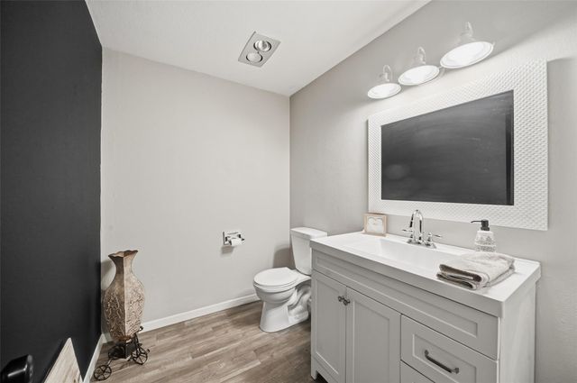 3226 Poe Drive, Montgomery, TX 77356