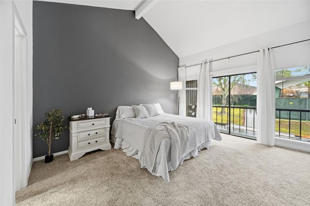 3226 Poe Drive, Montgomery, TX 77356