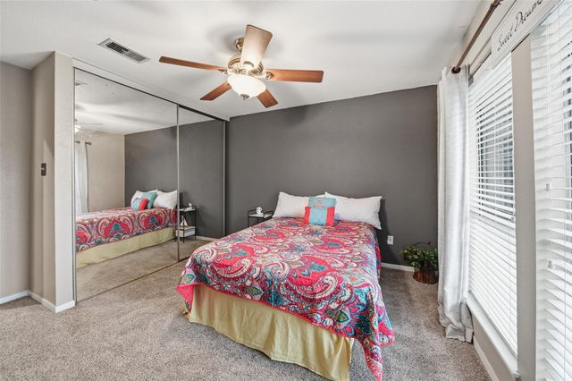 3226 Poe Drive, Montgomery, TX 77356