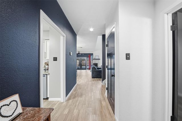 3226 Poe Drive, Montgomery, TX 77356