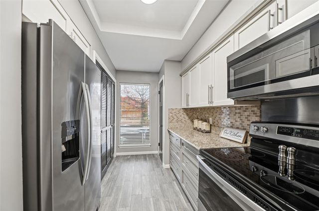 3226 Poe Drive, Montgomery, TX 77356