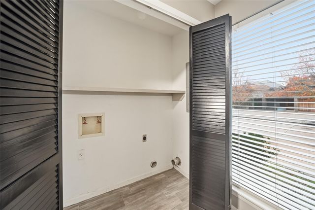 3226 Poe Drive, Montgomery, TX 77356