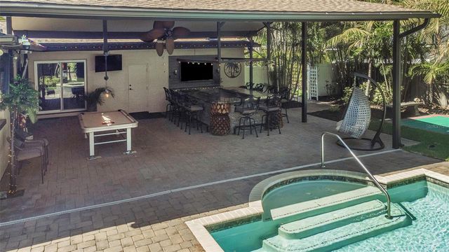 1437 COUNTRY CLUB RD N ROAD N COUNTRY CLUB RD N, St Petersburg, FL 33710