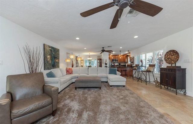 1437 COUNTRY CLUB RD N ROAD N COUNTRY CLUB RD N, St Petersburg, FL 33710