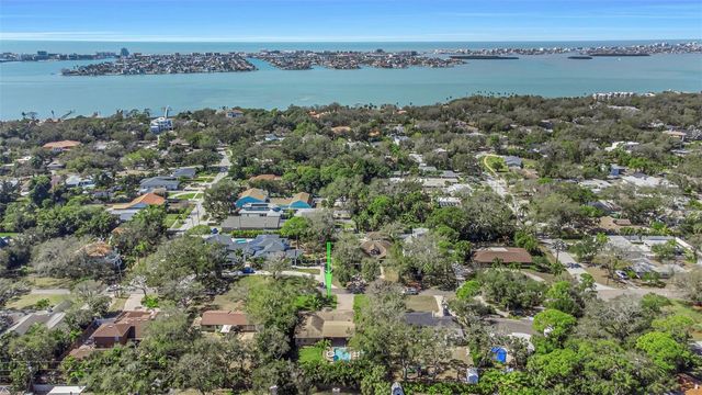 1437 COUNTRY CLUB RD N ROAD N COUNTRY CLUB RD N, St Petersburg, FL 33710