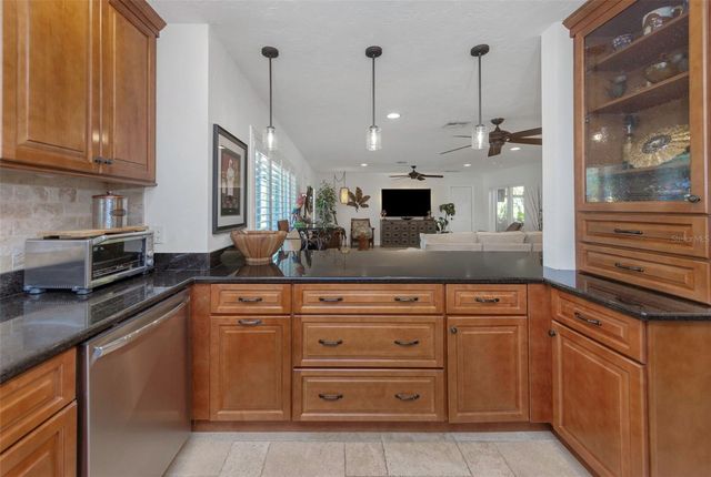 1437 COUNTRY CLUB RD N ROAD N COUNTRY CLUB RD N, St Petersburg, FL 33710