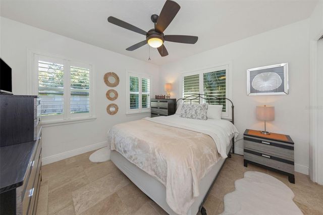 1437 COUNTRY CLUB RD N ROAD N COUNTRY CLUB RD N, St Petersburg, FL 33710