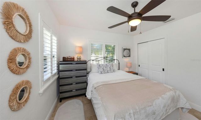 1437 COUNTRY CLUB RD N ROAD N COUNTRY CLUB RD N, St Petersburg, FL 33710