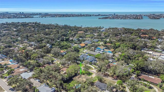 1437 COUNTRY CLUB RD N ROAD N COUNTRY CLUB RD N, St Petersburg, FL 33710