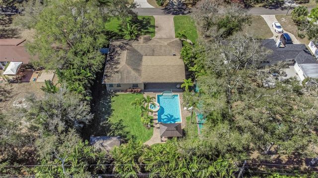 1437 COUNTRY CLUB RD N ROAD N COUNTRY CLUB RD N, St Petersburg, FL 33710