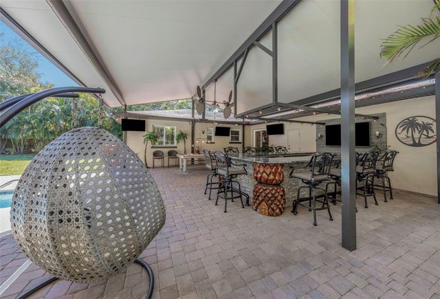 1437 COUNTRY CLUB RD N ROAD N COUNTRY CLUB RD N, St Petersburg, FL 33710