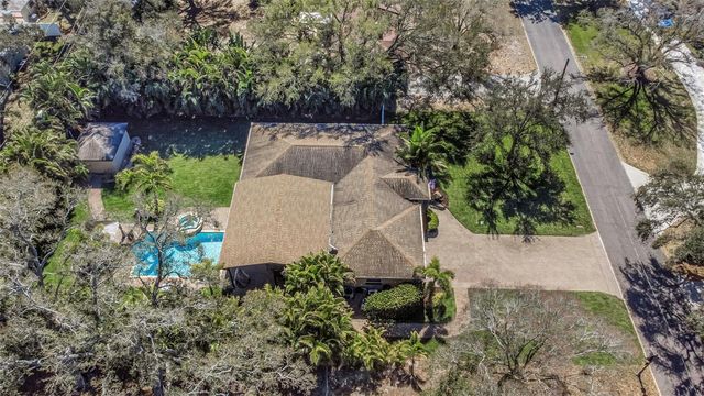 1437 COUNTRY CLUB RD N ROAD N COUNTRY CLUB RD N, St Petersburg, FL 33710