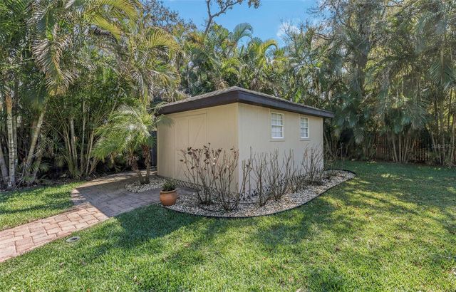 1437 COUNTRY CLUB RD N ROAD N COUNTRY CLUB RD N, St Petersburg, FL 33710