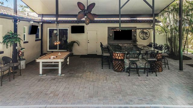 1437 COUNTRY CLUB RD N ROAD N COUNTRY CLUB RD N, St Petersburg, FL 33710