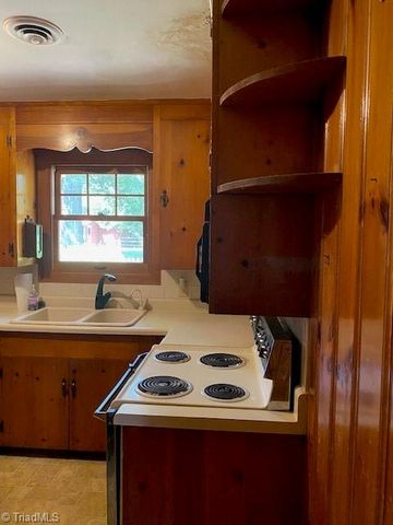 3180 Williston Road, Walkertown, NC 27051