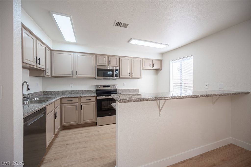 4381 Alexis Drive 332, Las Vegas, NV 89103 — photo 4