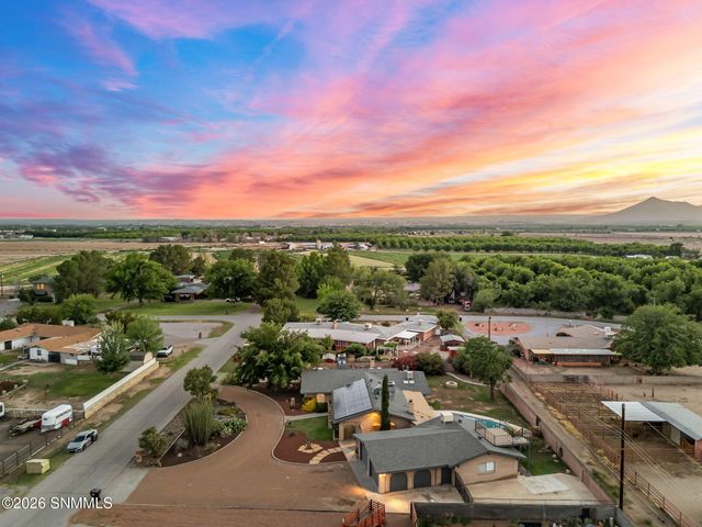 1520 Rayos De Luna, Las Cruces, NM 88007