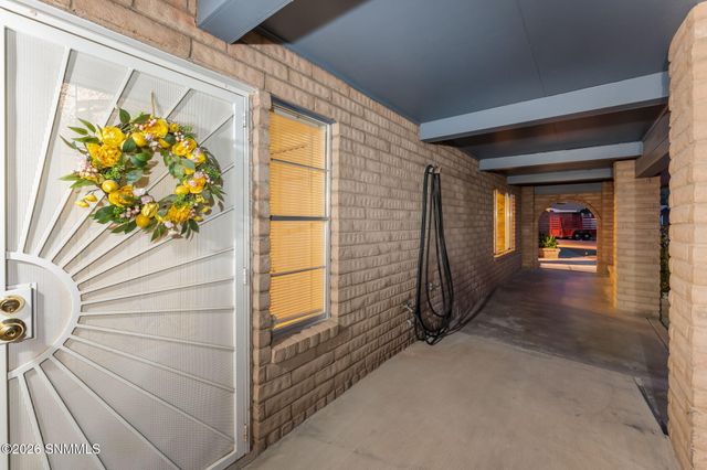 1520 Rayos De Luna, Las Cruces, NM 88007