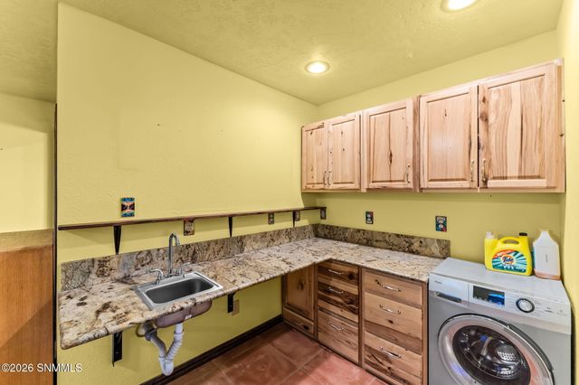 1520 Rayos De Luna, Las Cruces, NM 88007