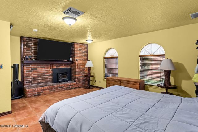 1520 Rayos De Luna, Las Cruces, NM 88007