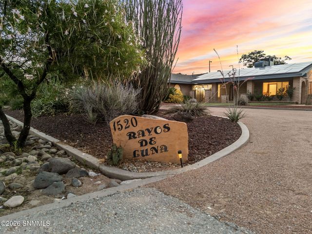 1520 Rayos De Luna, Las Cruces, NM 88007