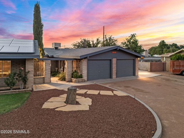 1520 Rayos De Luna, Las Cruces, NM 88007