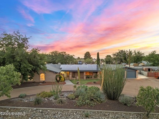 1520 Rayos De Luna, Las Cruces, NM 88007