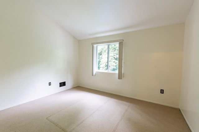 417 Skyline Drive Skyline, Staten Island, NY 10304