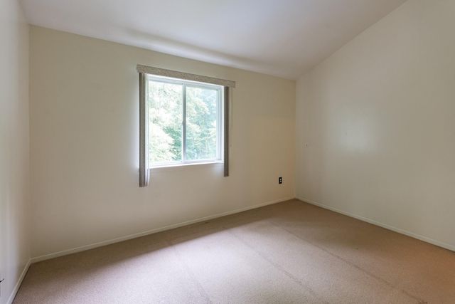 417 Skyline Drive Skyline, Staten Island, NY 10304