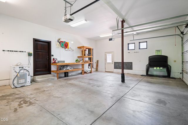 938 St Andrews Way, Eagle Point, OR 97524