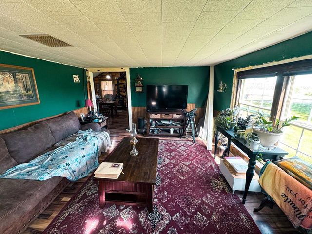 15936 Beloit Newark Road, Brodhead, WI 53520
