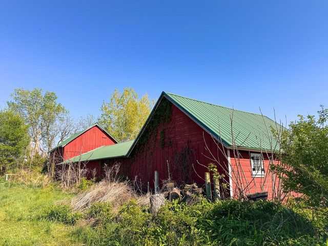 15936 Beloit Newark Road, Brodhead, WI 53520