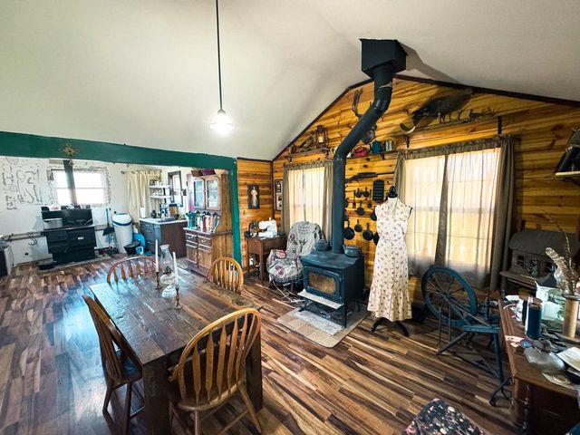 15936 Beloit Newark Road, Brodhead, WI 53520