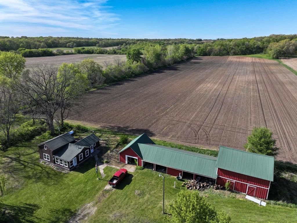 15936 Beloit Newark Road, Brodhead, WI 53520