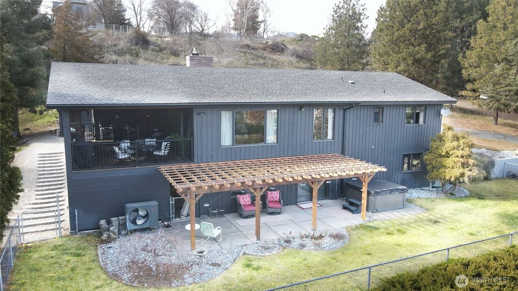 190 Hennepin, Okanogan, WA 98840