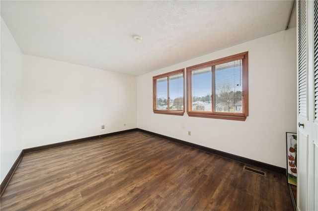 201 QUAIL DRIVE, Hempfield Twp, PA 15601