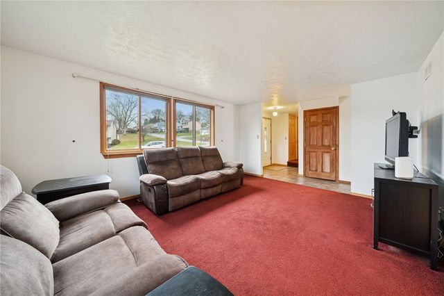 201 QUAIL DRIVE, Hempfield Twp, PA 15601