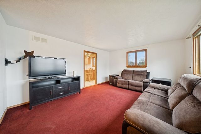 201 QUAIL DRIVE, Hempfield Twp, PA 15601