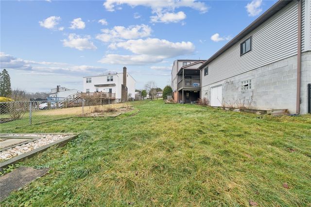 201 QUAIL DRIVE, Hempfield Twp, PA 15601