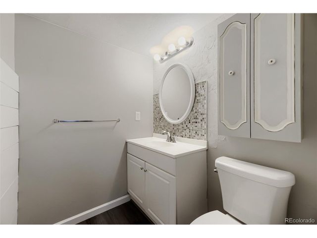 7136 W Portland Ave, Littleton, CO 80128