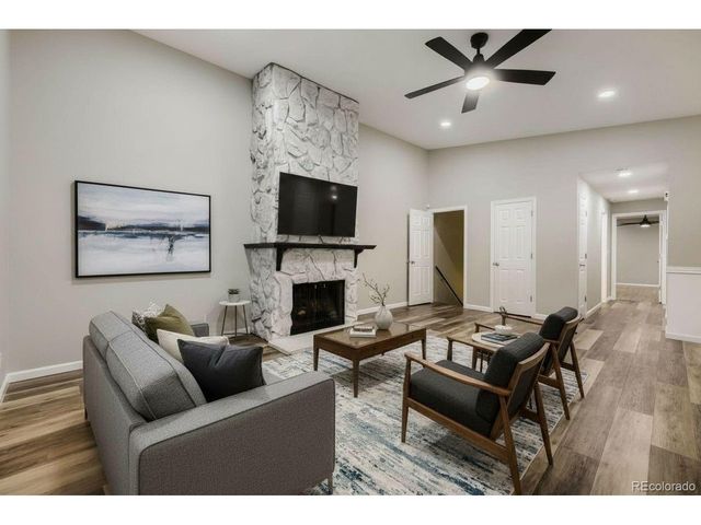 7136 W Portland Ave, Littleton, CO 80128
