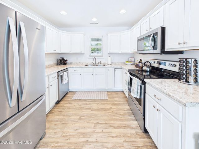 4906 Ilex Drive, Wilmington, NC 28412