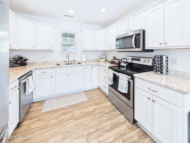 4906 Ilex Drive, Wilmington, NC 28412
