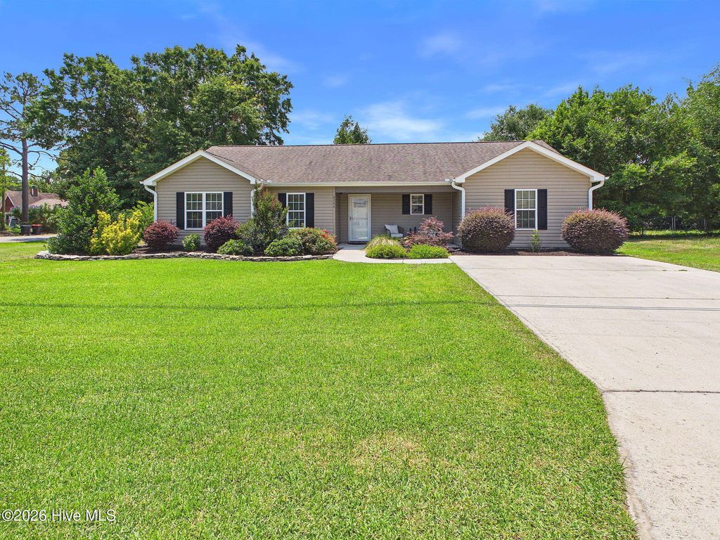 4906 Ilex Drive, Wilmington, NC 28412