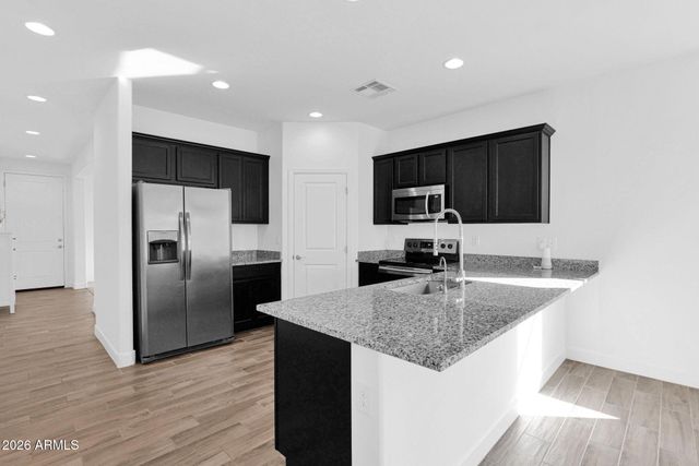 567 E Hazelnut Lane, San Tan Valley, AZ 85140