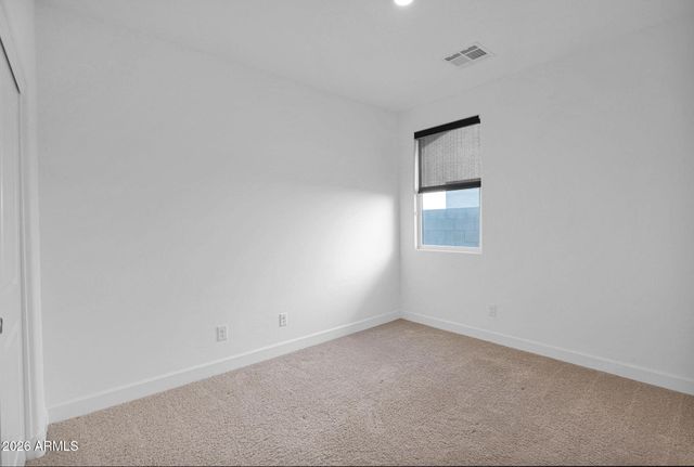 567 E Hazelnut Lane, San Tan Valley, AZ 85140