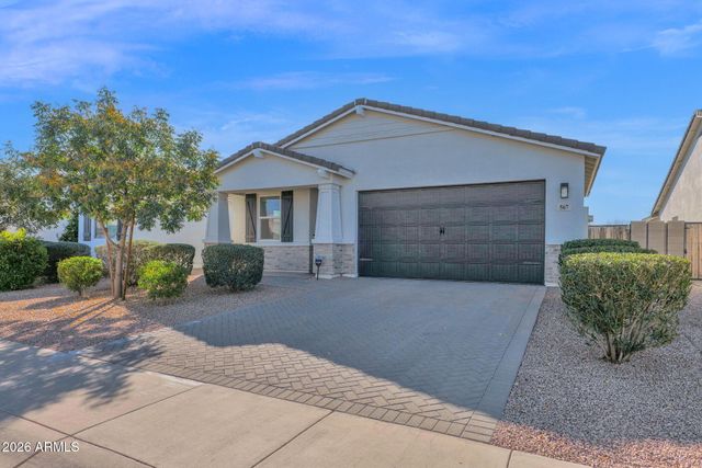 567 E Hazelnut Lane, San Tan Valley, AZ 85140