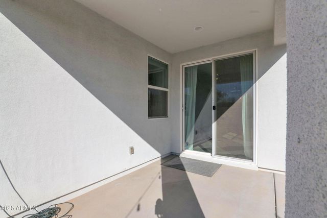 567 E Hazelnut Lane, San Tan Valley, AZ 85140