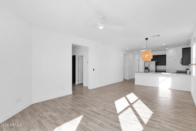 567 E Hazelnut Lane, San Tan Valley, AZ 85140