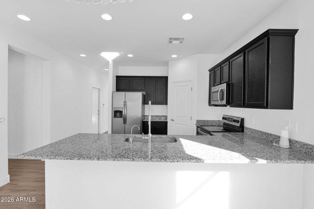 567 E Hazelnut Lane, San Tan Valley, AZ 85140